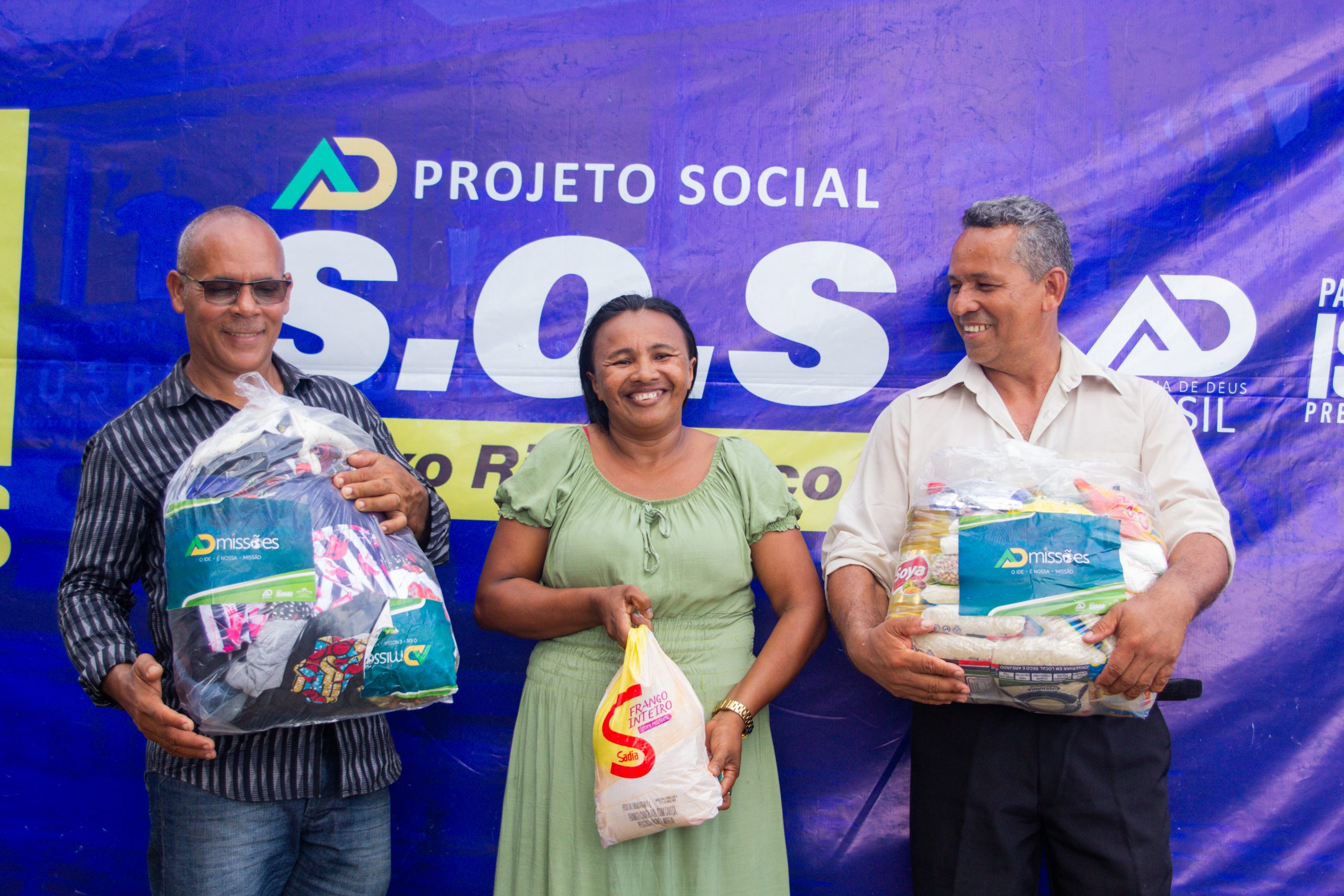 S.O.S Baixo Rio Branco – ADBrasil distribui 25 toneladas de donativos aos ribeirinhos
