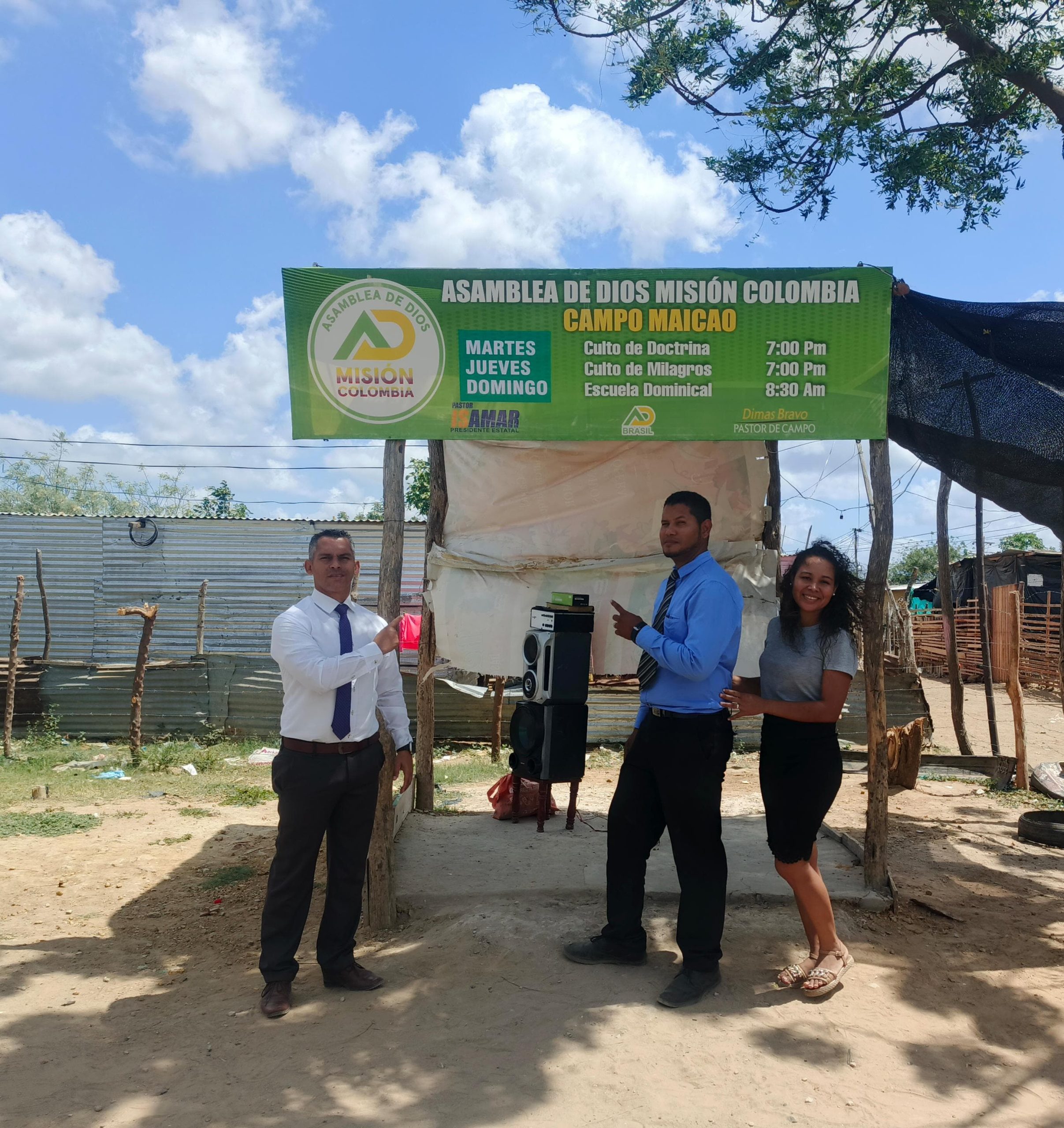 Colômbia: Igreja no bairro “La Pista” ganha fachada