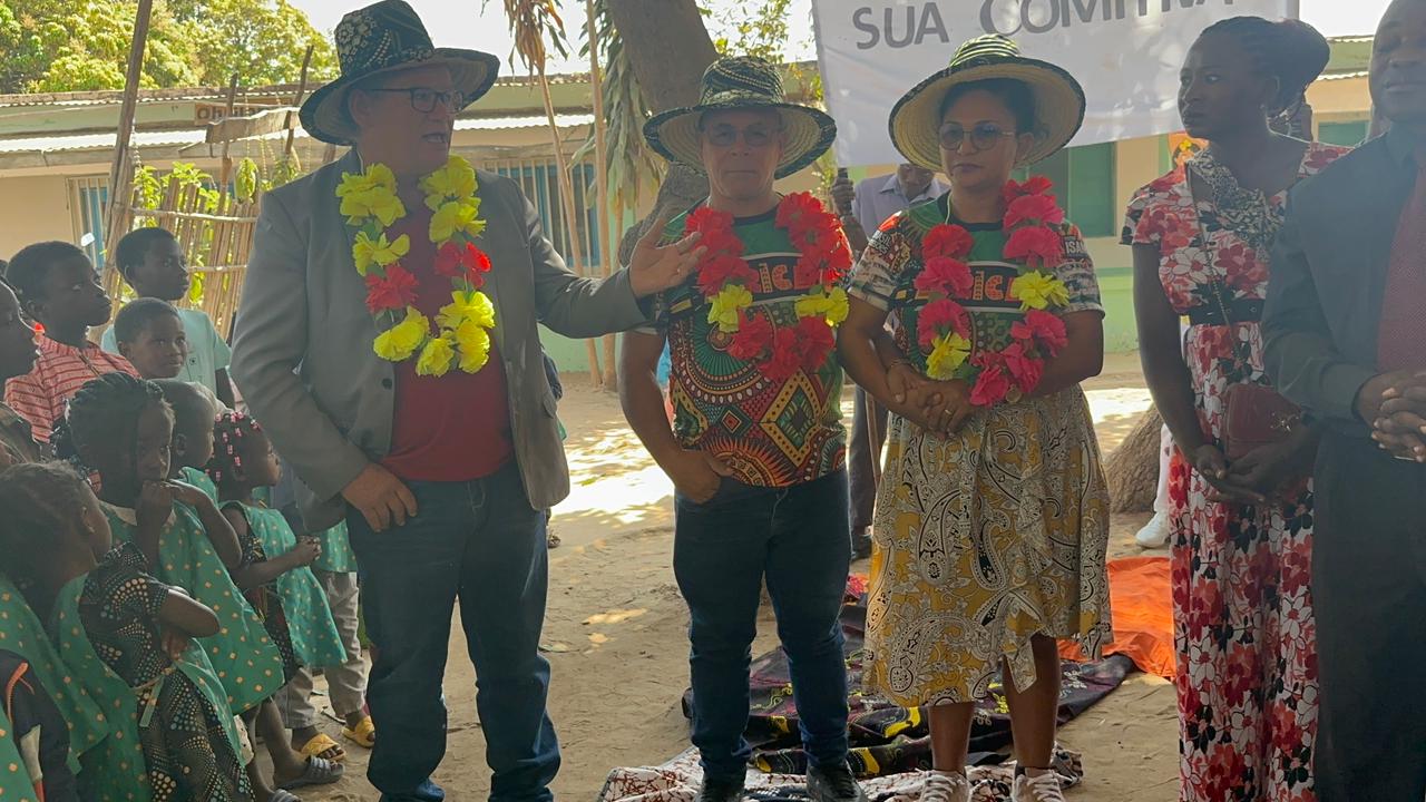 Recepção do Pastor Paulo Moreira e Miss. Rosa Maria na África é Marcada por Alegria, Emoção e Celebração